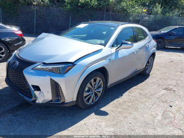 Lexus_ux-2