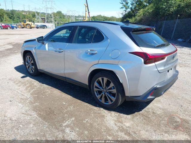 Lexus_ux-3