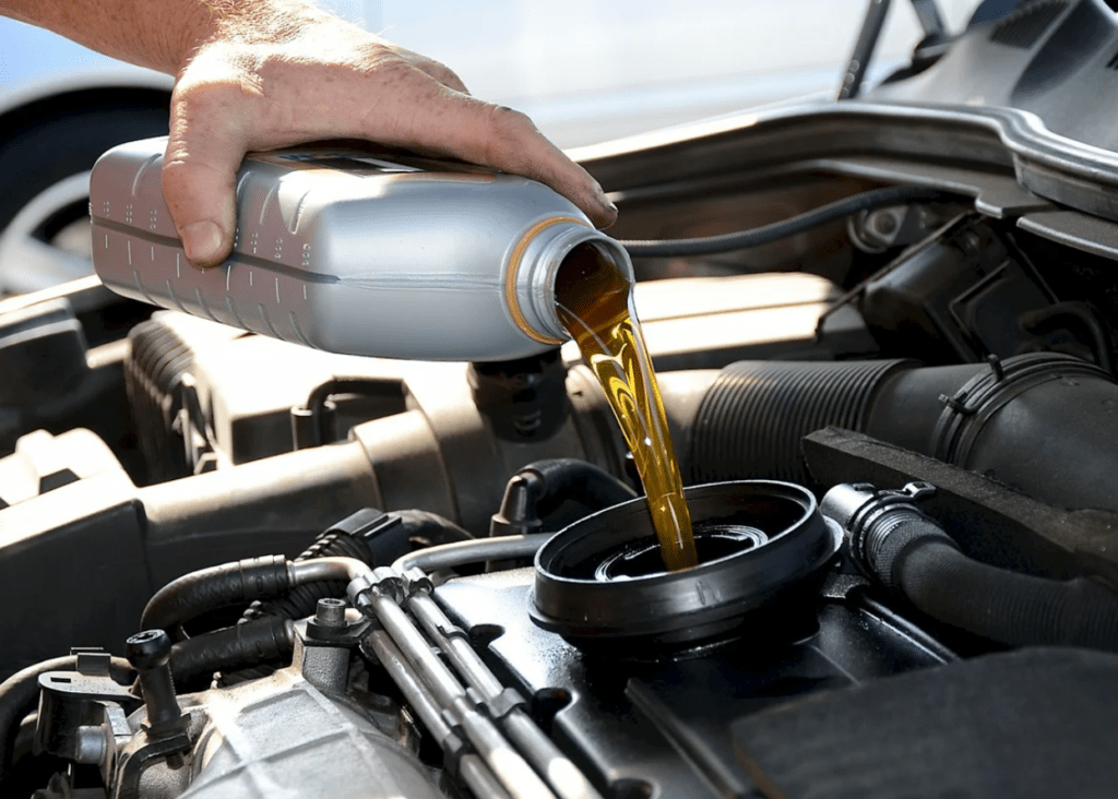 Заміна оливи та інших технічних рідин: коли і чому це важливо